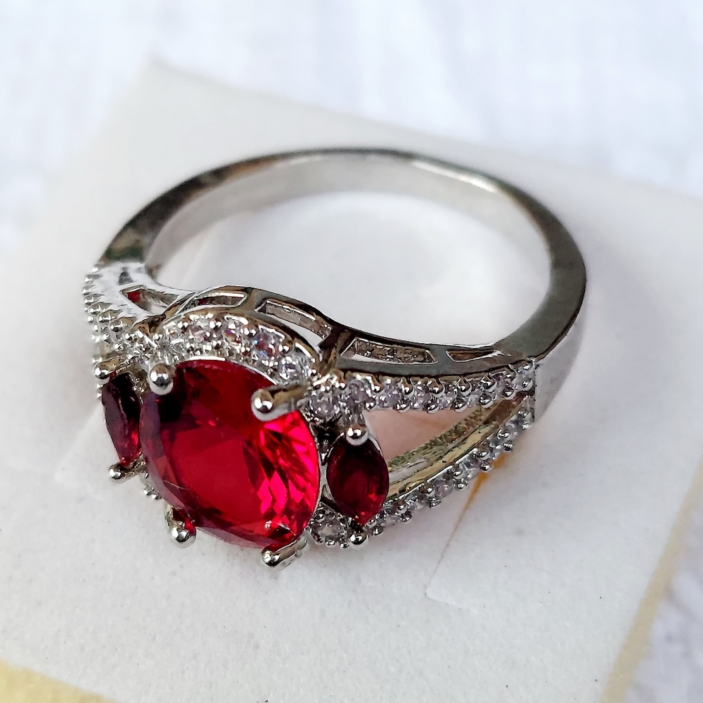 Women's silver ring - Picture 3 of 5